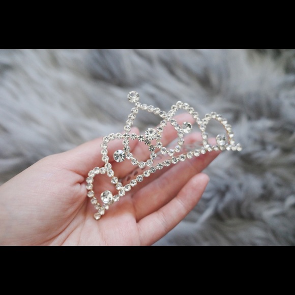 Princess Tiara for wedding or Prom - Picture 2 of 3